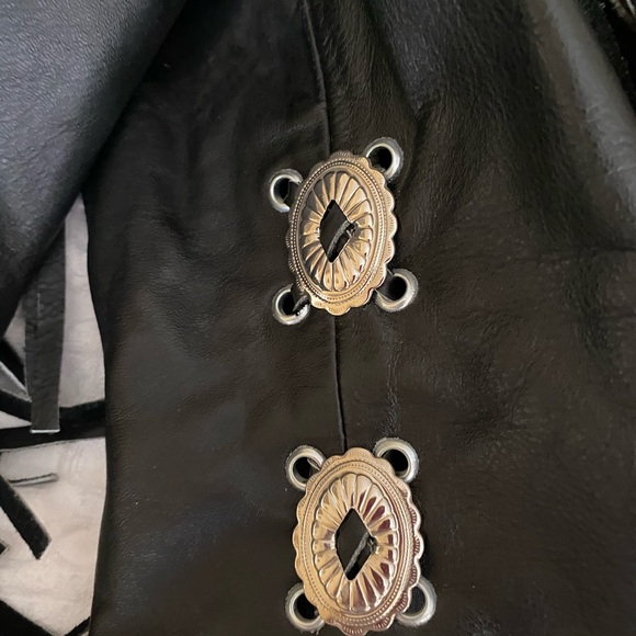 Black and Red Woman Leather Jacket - Picture 5 of 10